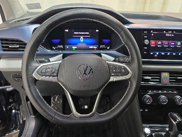 Certified 2023 Volkswagen Taos SE w/ Panoramic Sunroof Package FWD image 15