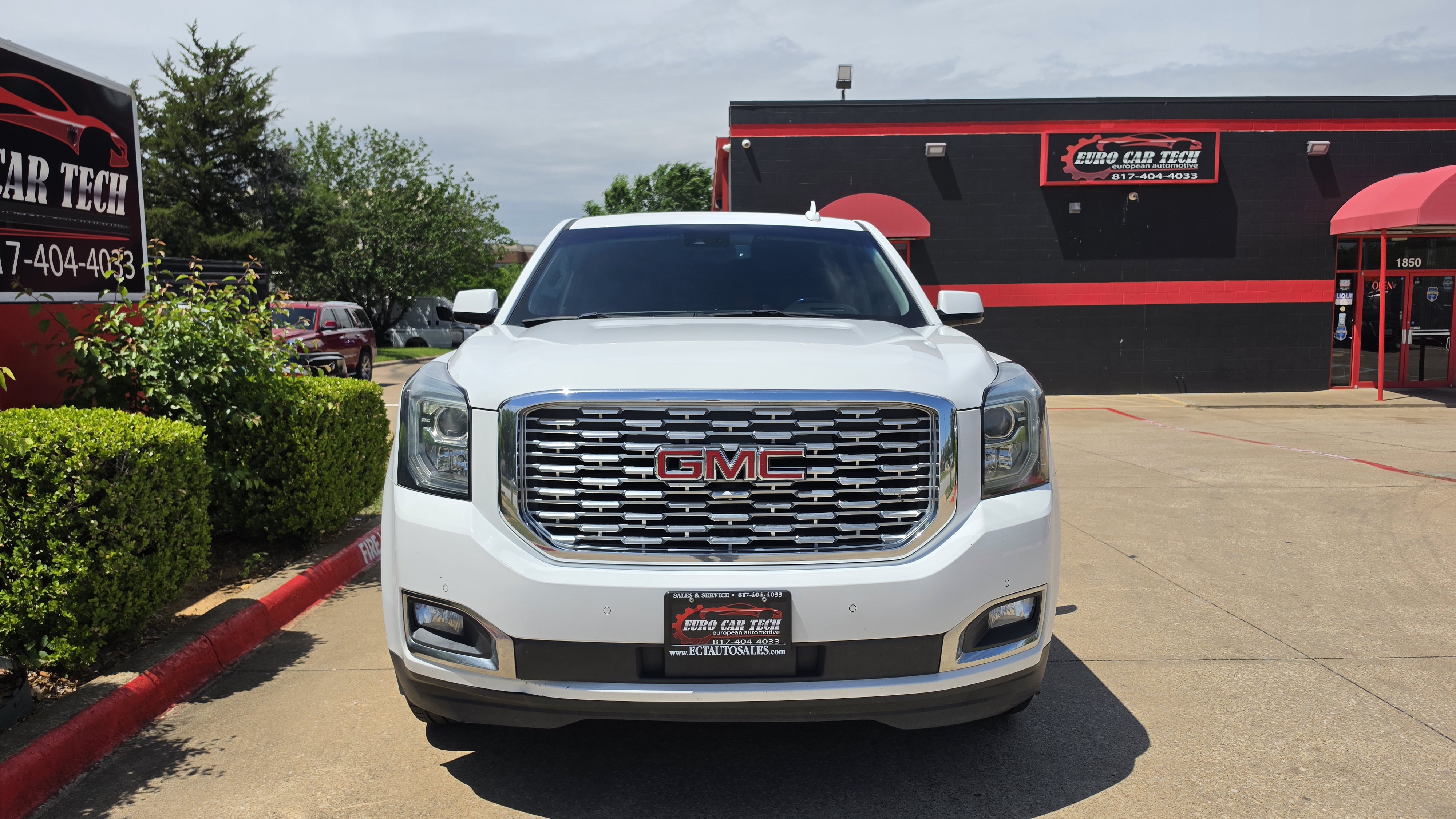 Used 2018 GMC Yukon Denali RWD image 5