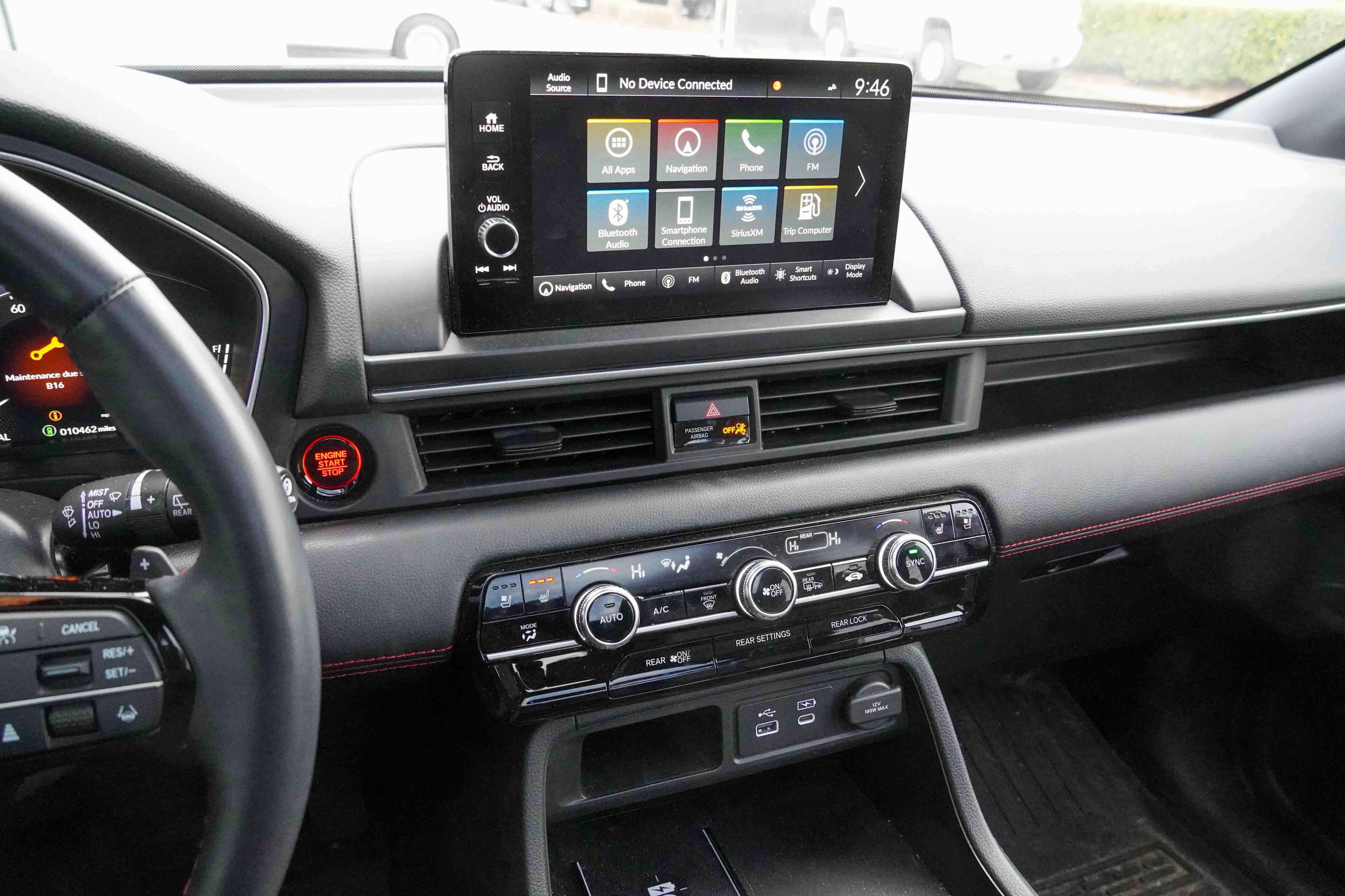 Used 2025 Honda Pilot Black Edition image 25