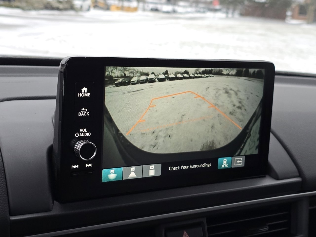 New 2025 Honda Pilot Touring image 9