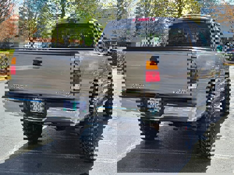 Used 2000 Toyota Tundra SR5 image 8