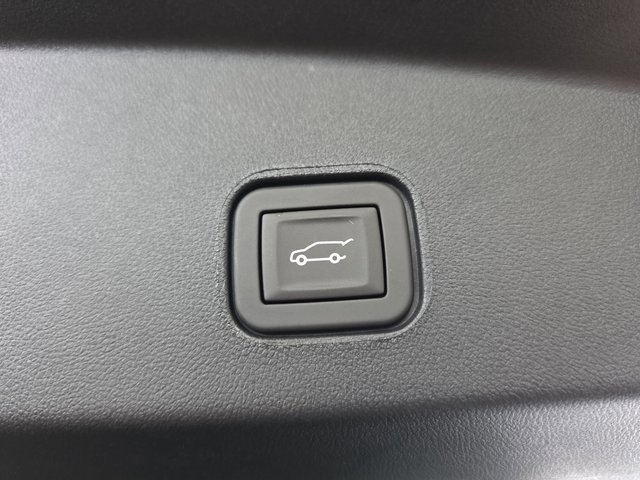 New 2026 Cadillac Lyriq Premium Sport image 13