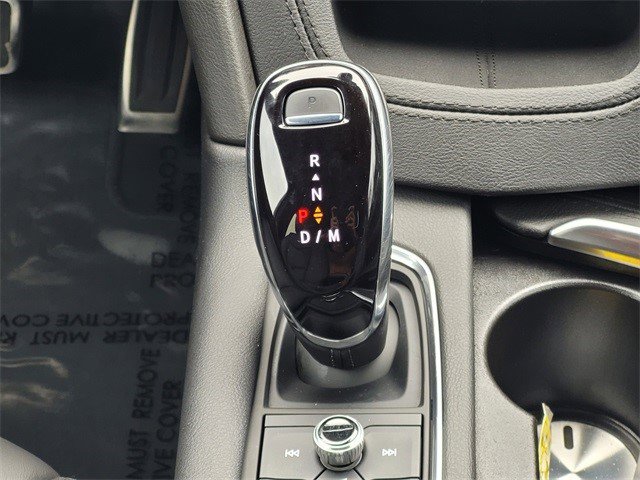 Certified 2022 Cadillac XT5 Sportv w/ LPO, ONYX Package image 25