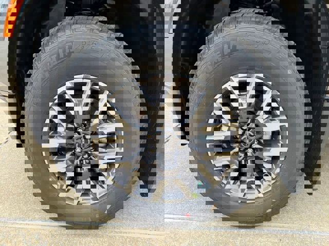 New 2026 Nissan Frontier SV image 10