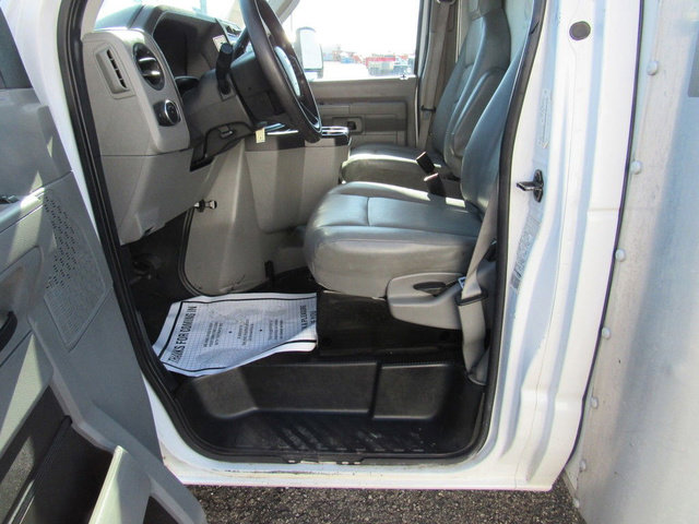 Used 2022 Ford E-350 and Econoline 350 Super Duty image 23