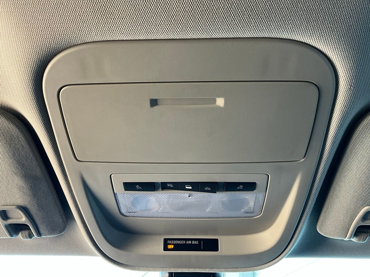 Used 2015 GMC Canyon SLE w/ All-Terrain Package image 18