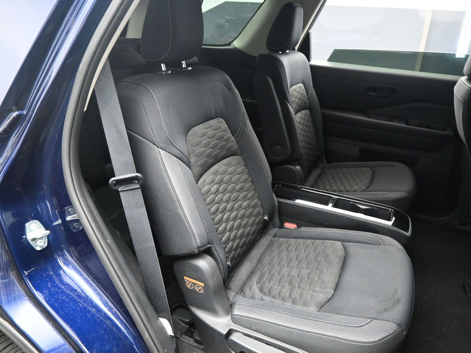 Used 2023 Nissan Pathfinder SV w/ SV Premium Package image 13