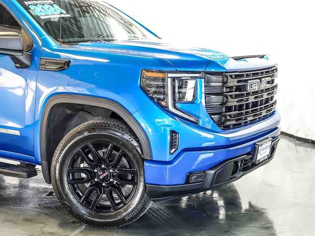 Certified 2024 GMC Sierra 1500 Elevation w/ LPO, Elevation Black Package AWD/4WD image 3