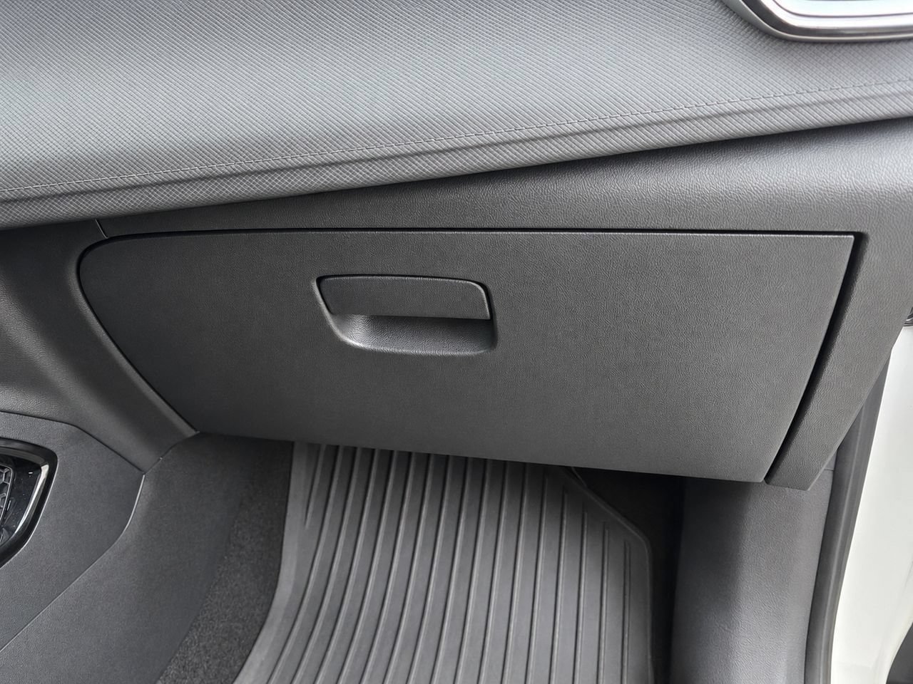 Certified 2024 Chevrolet TrailBlazer LT FWD image 39