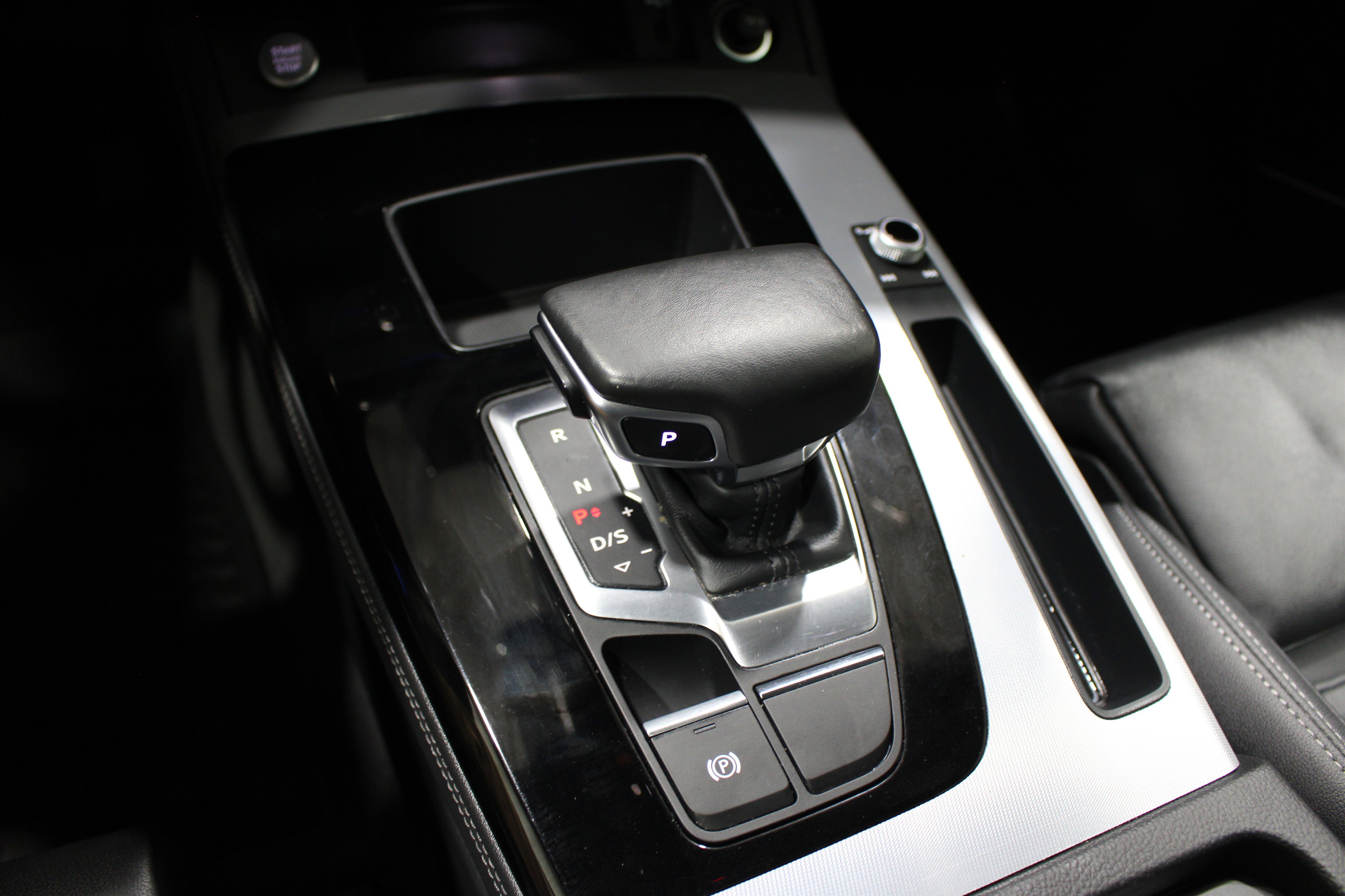 Used 2021 Audi Q5 Prestige w/ Prestige Package image 19