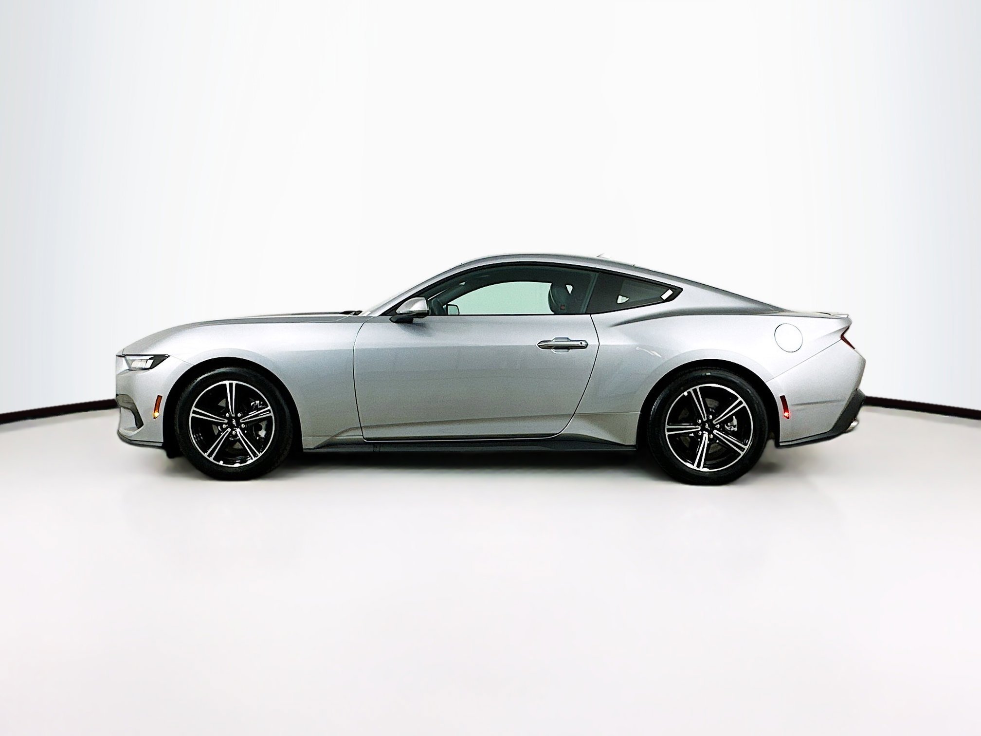 Used 2024 Ford Mustang Premium image 4