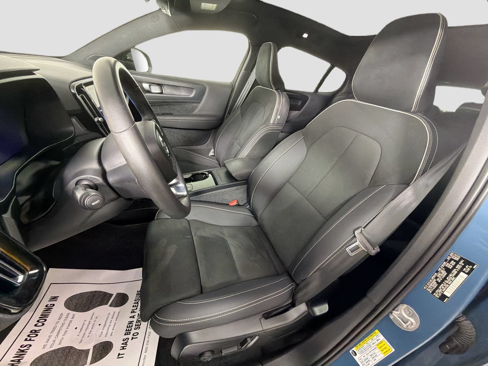 Certified 2023 Volvo C40 P8 Recharge Ultimate AWD/4WD image 23