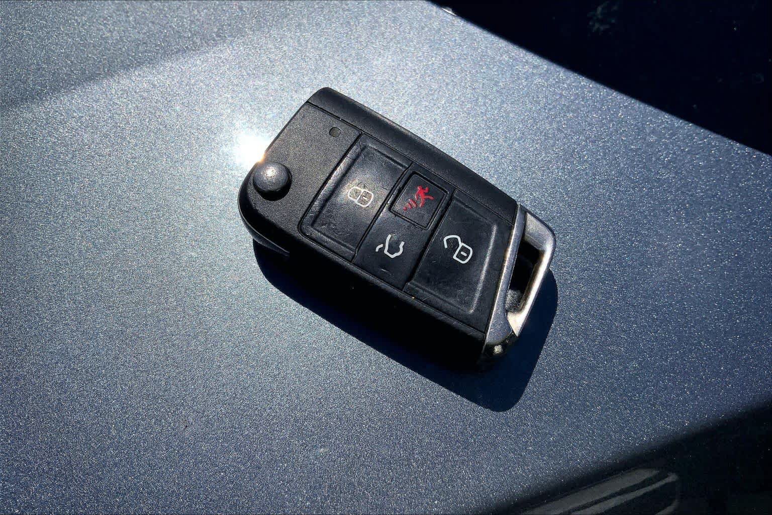 Used 2021 Volkswagen Tiguan S FWD image 19