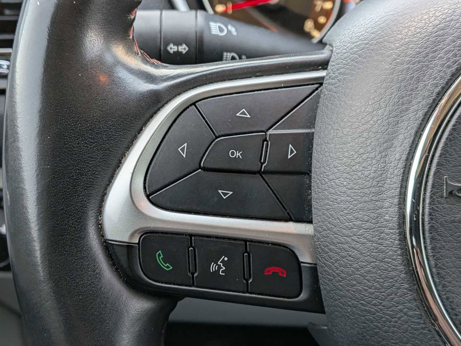 Used 2018 Jeep Compass Limited w/ Navigation Group FWD image 25