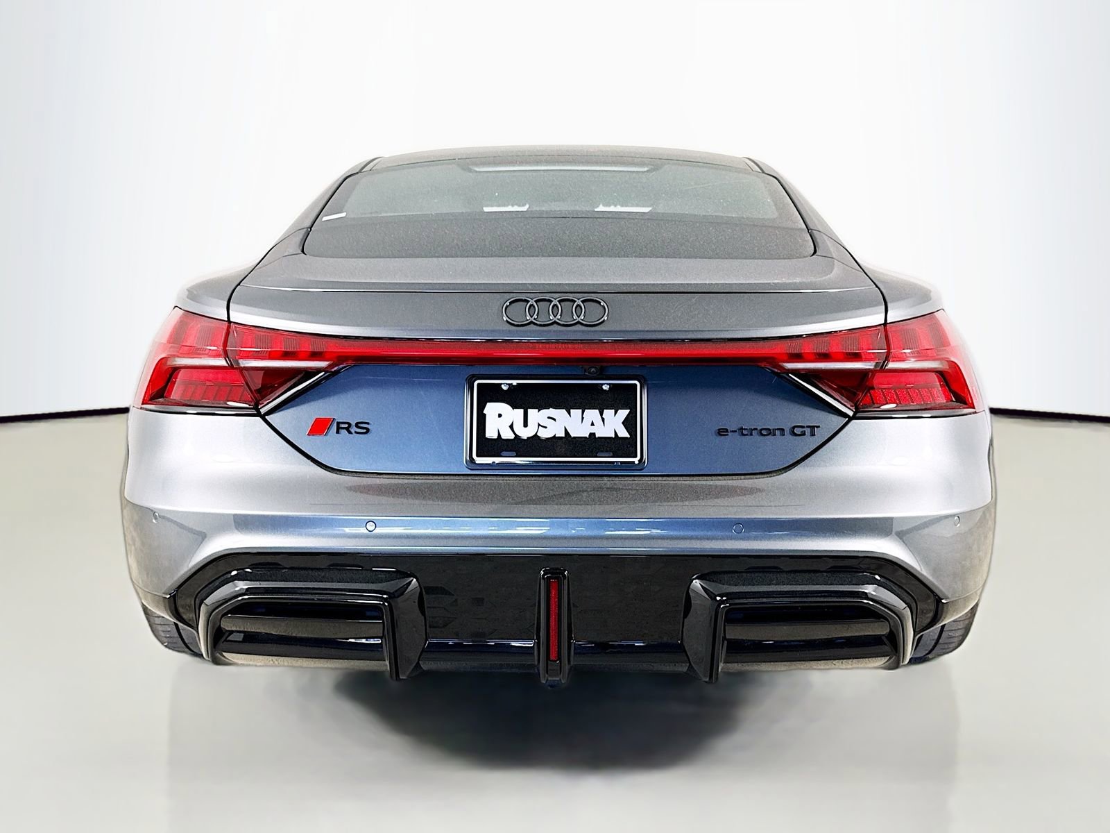 New 2026 Audi RS e-tron GT performance image 6