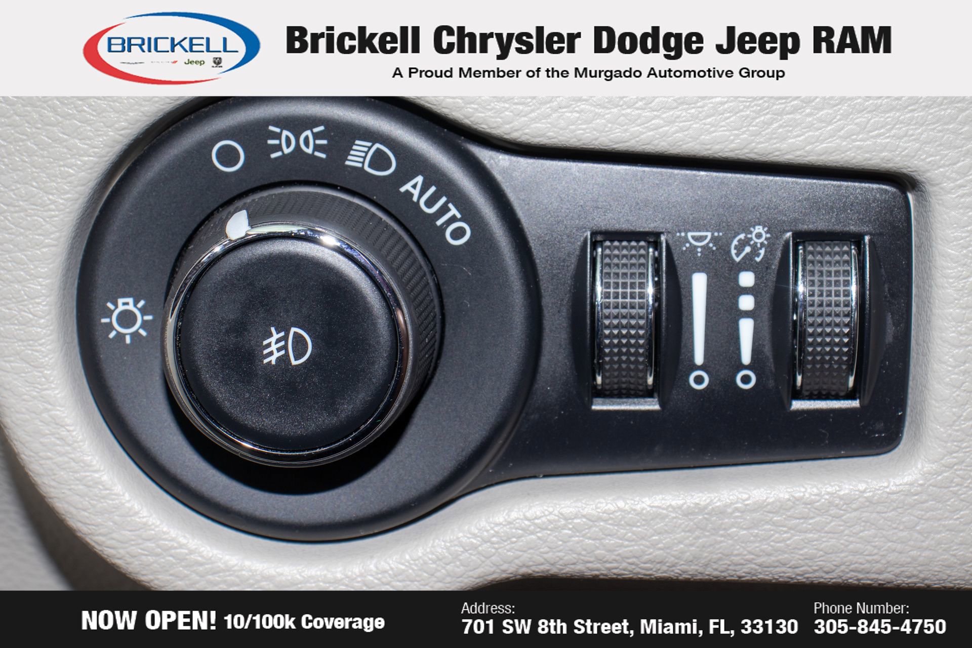 Used 2023 Chrysler Pacifica Limited image 27