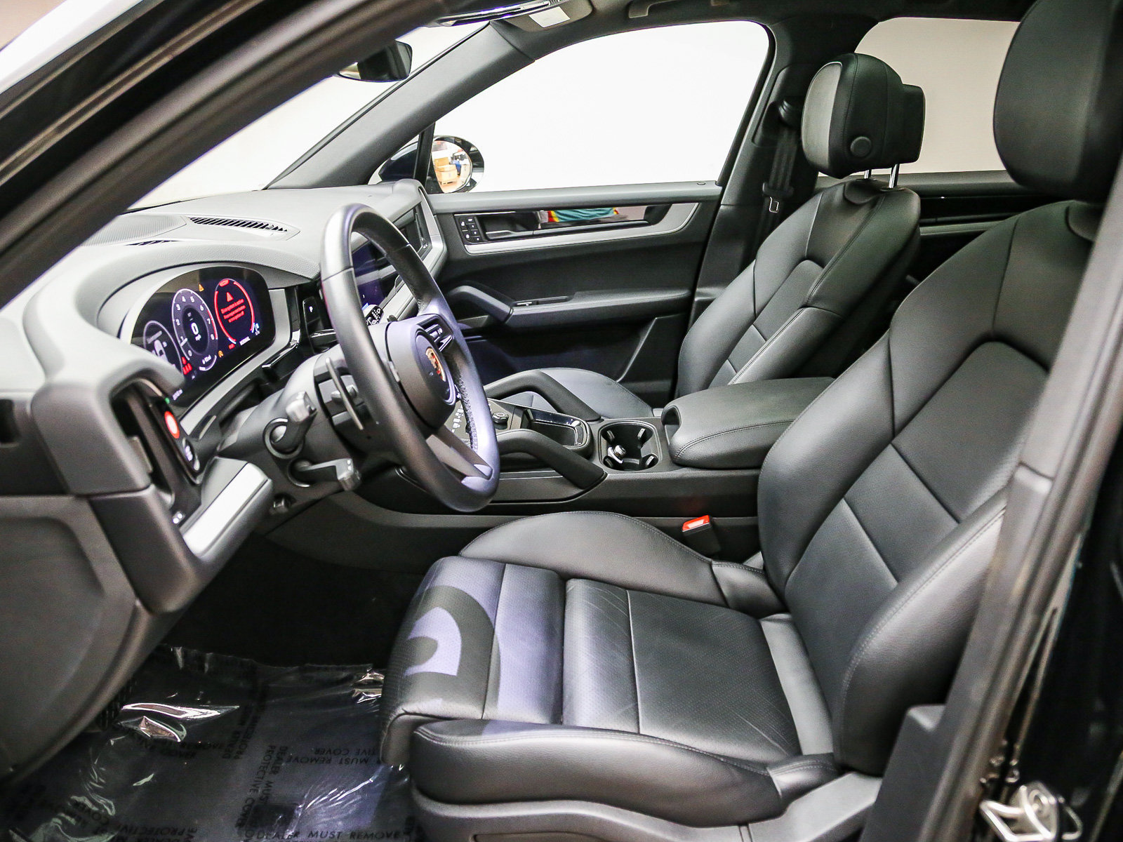 Certified 2024 Porsche Cayenne AWD/4WD image 22