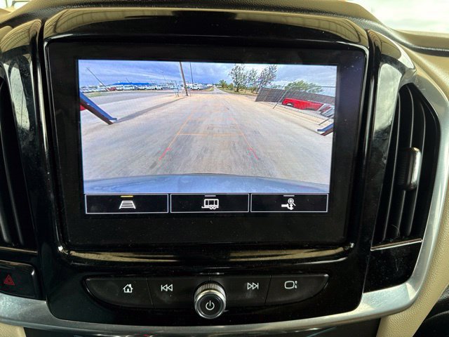 Used 2023 Chevrolet Traverse LT FWD image 23