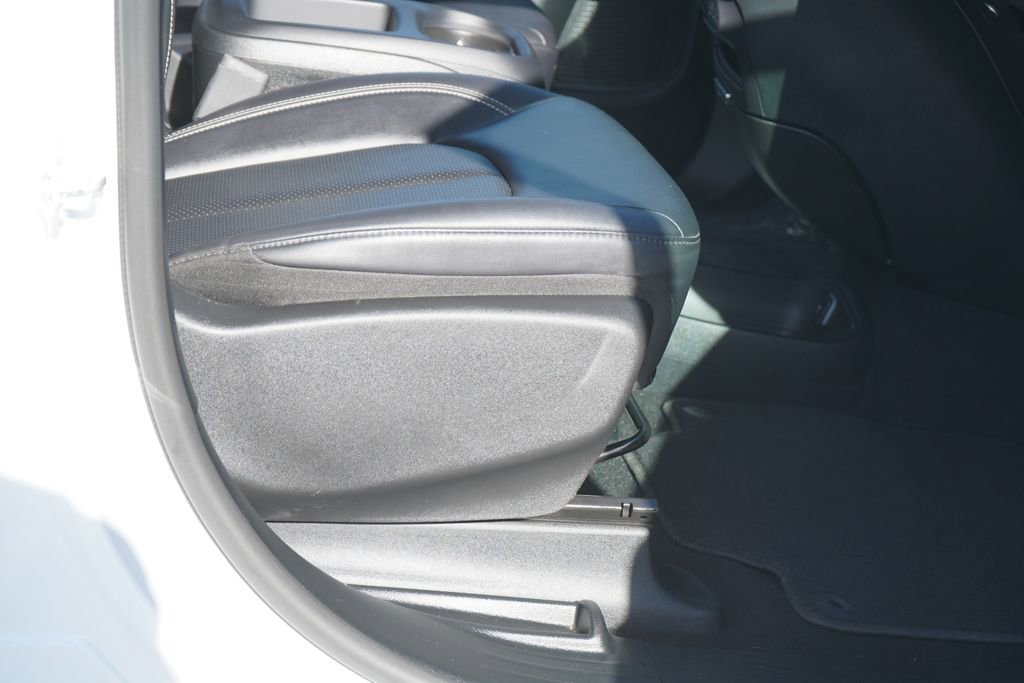 Used 2025 Chrysler Pacifica Select FWD image 20