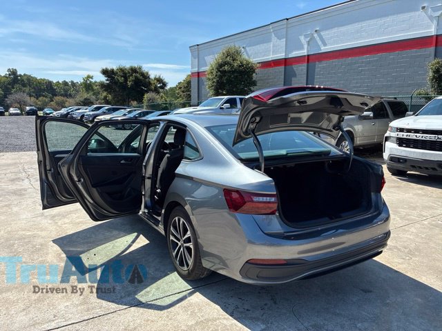 Used 2025 Volkswagen Jetta Sport FWD image 15