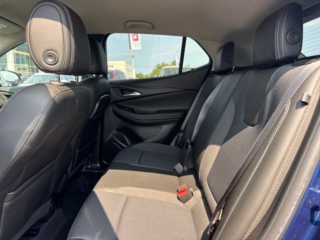 Used 2022 Buick Encore GX Preferred w/ Cold Weather Comfort Package FWD image 11