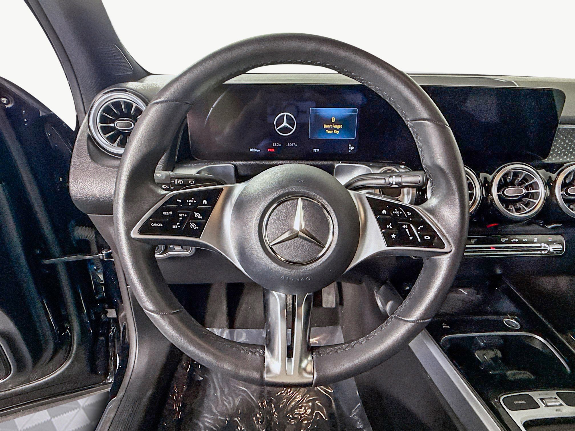 Used 2024 Mercedes-Benz EQB 300 4MATIC image 13