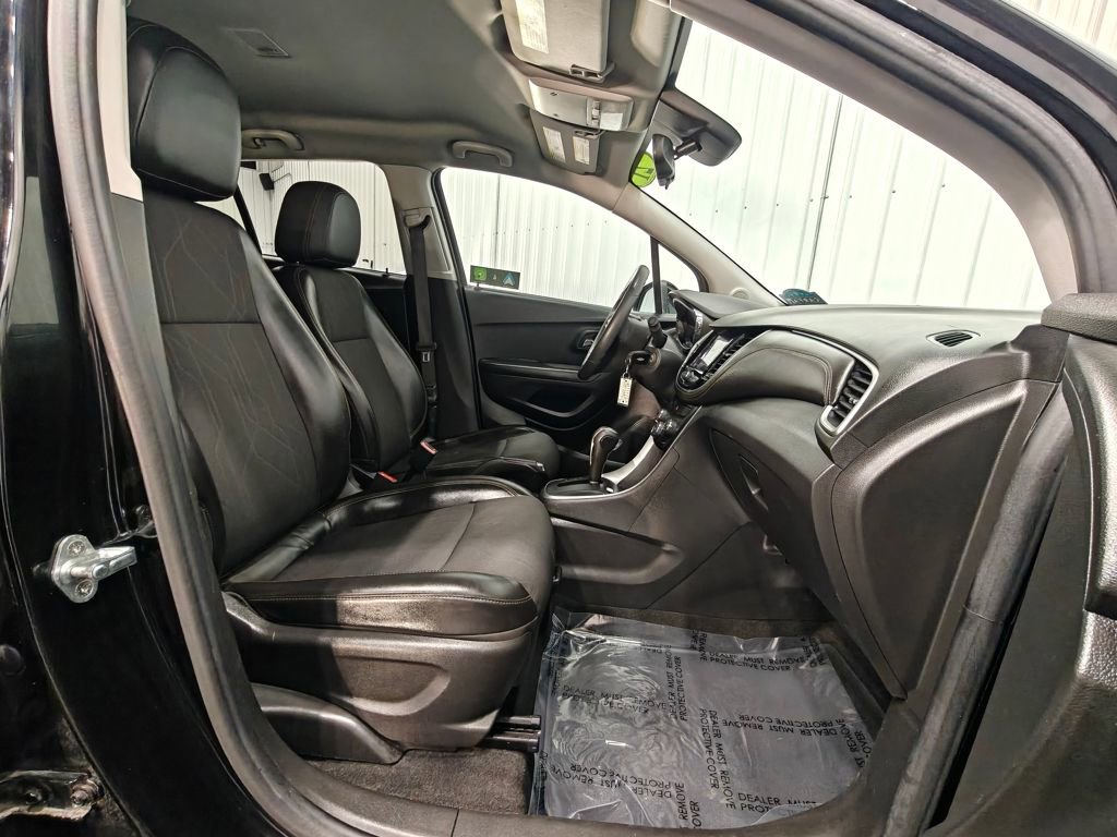 Used 2021 Chevrolet Trax LT image 21