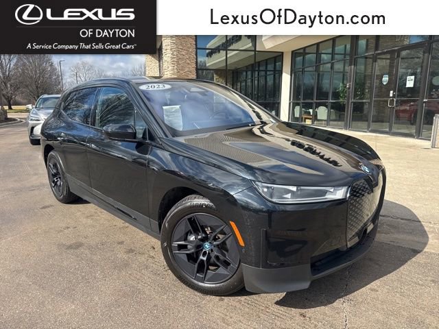 Used 2023 BMW iX xDrive50 image 1