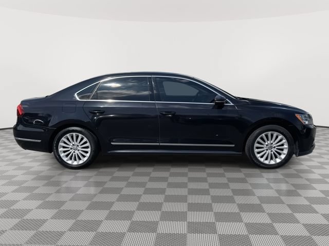 Used 2017 Volkswagen Passat 1.8T SE FWD image 5