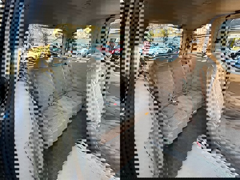 Used 2005 Ford Freestar SE image 23