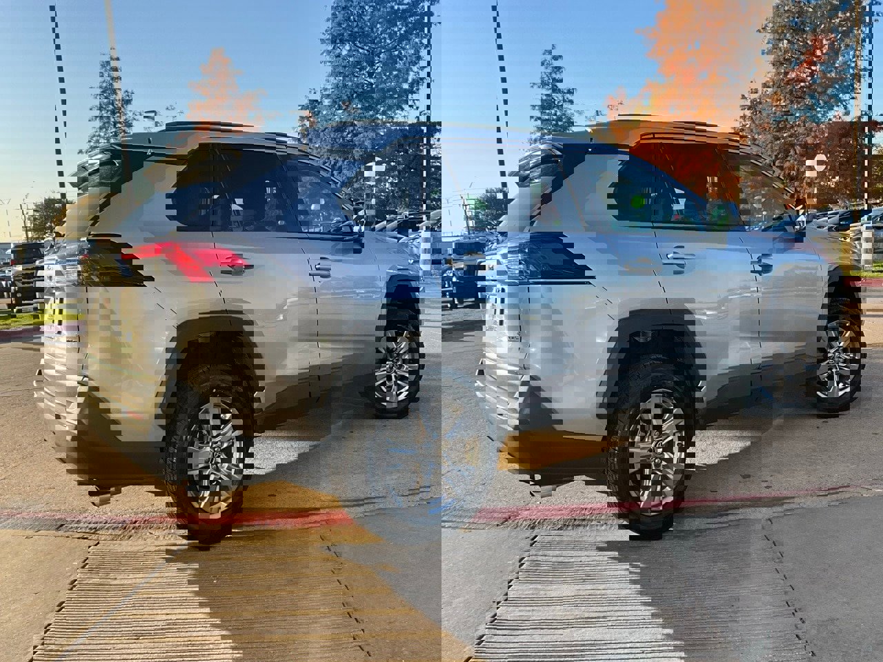 Used 2025 Toyota RAV4 XLE image 6