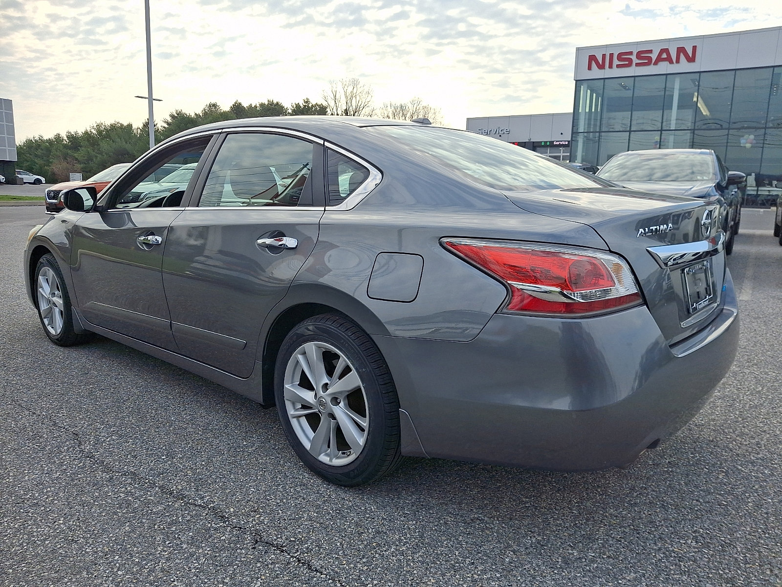 Used 2014 Nissan Altima 2.5 SV w/ Convenience Package image 5