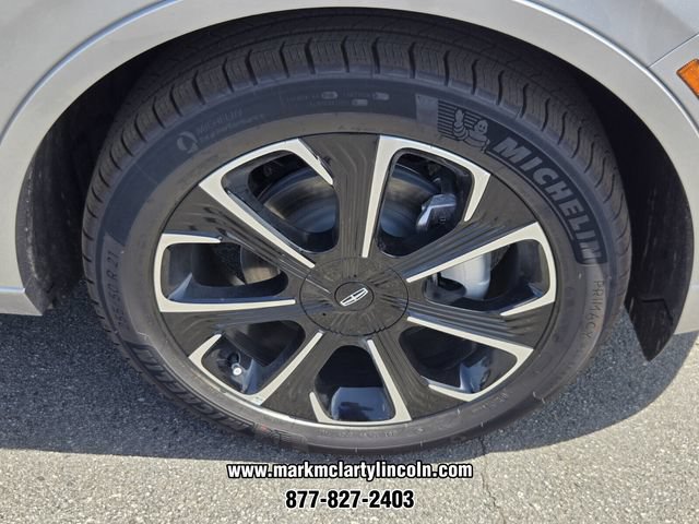 New 2026 Lincoln Nautilus Reserve AWD/4WD image 14