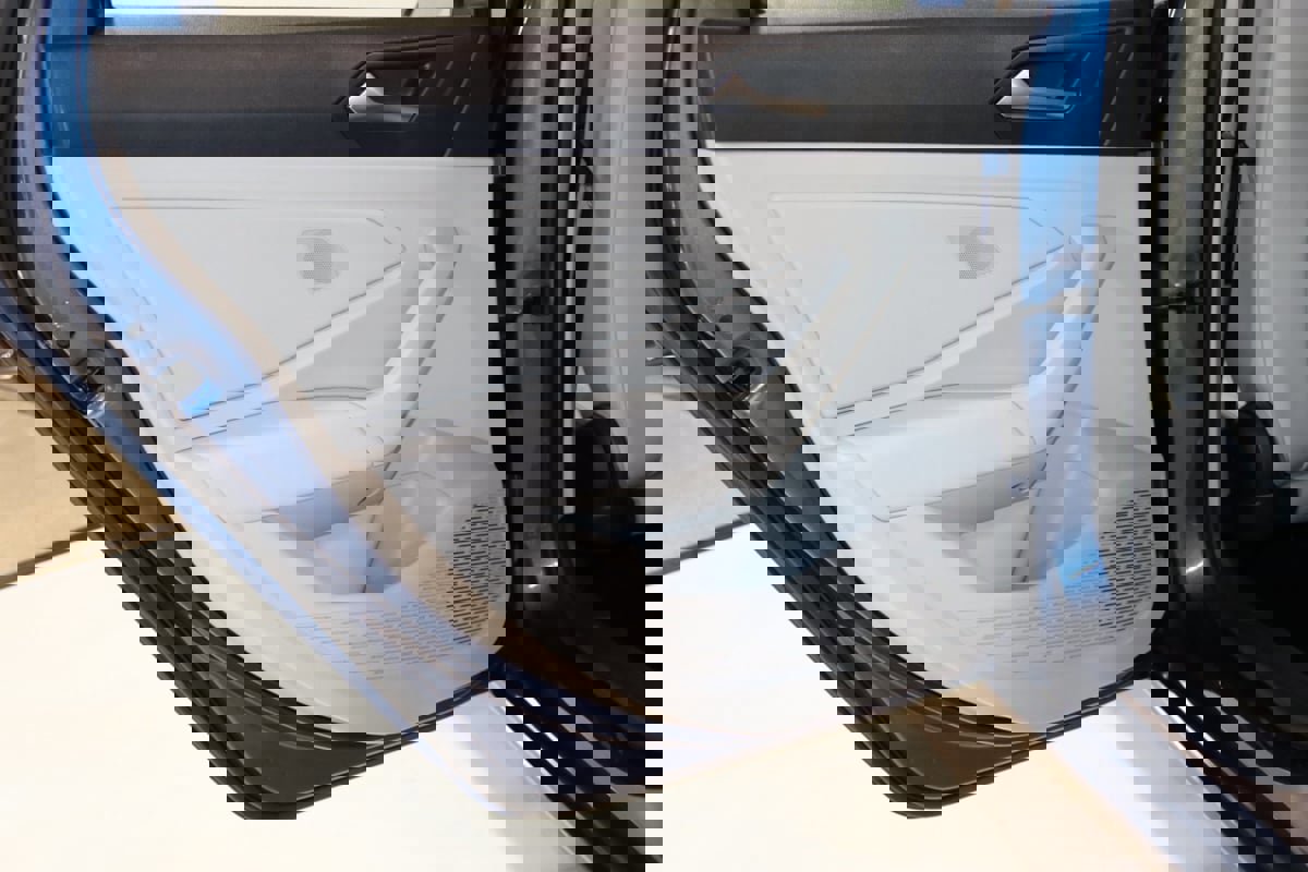 Used 2019 Volkswagen Jetta SE w/ Cold Weather Package image 43