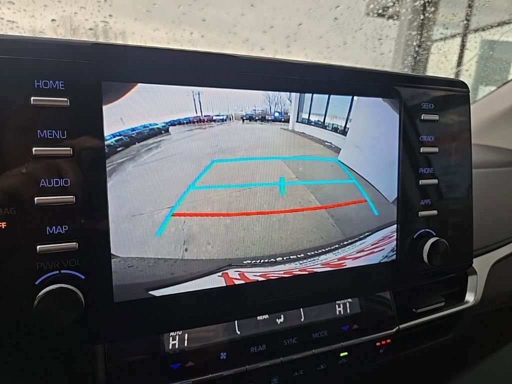 Used 2024 Toyota Sienna XLE image 51