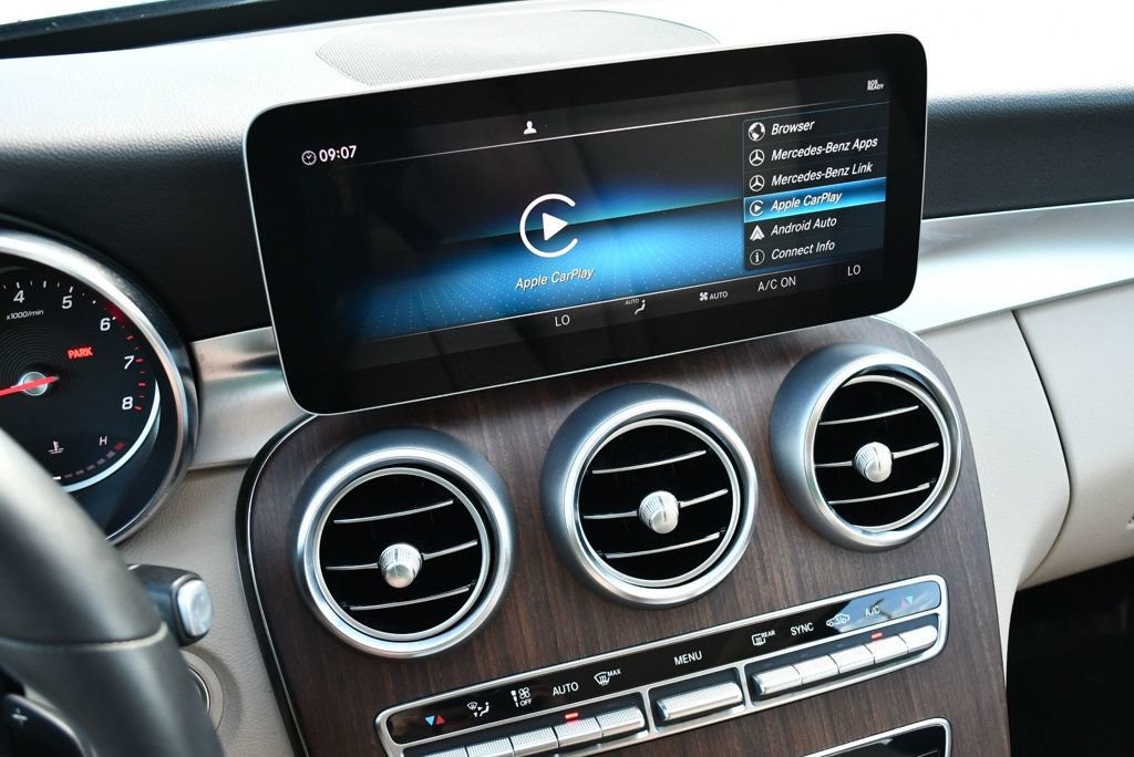 Used 2019 Mercedes-Benz C 300 4MATIC Sedan image 14