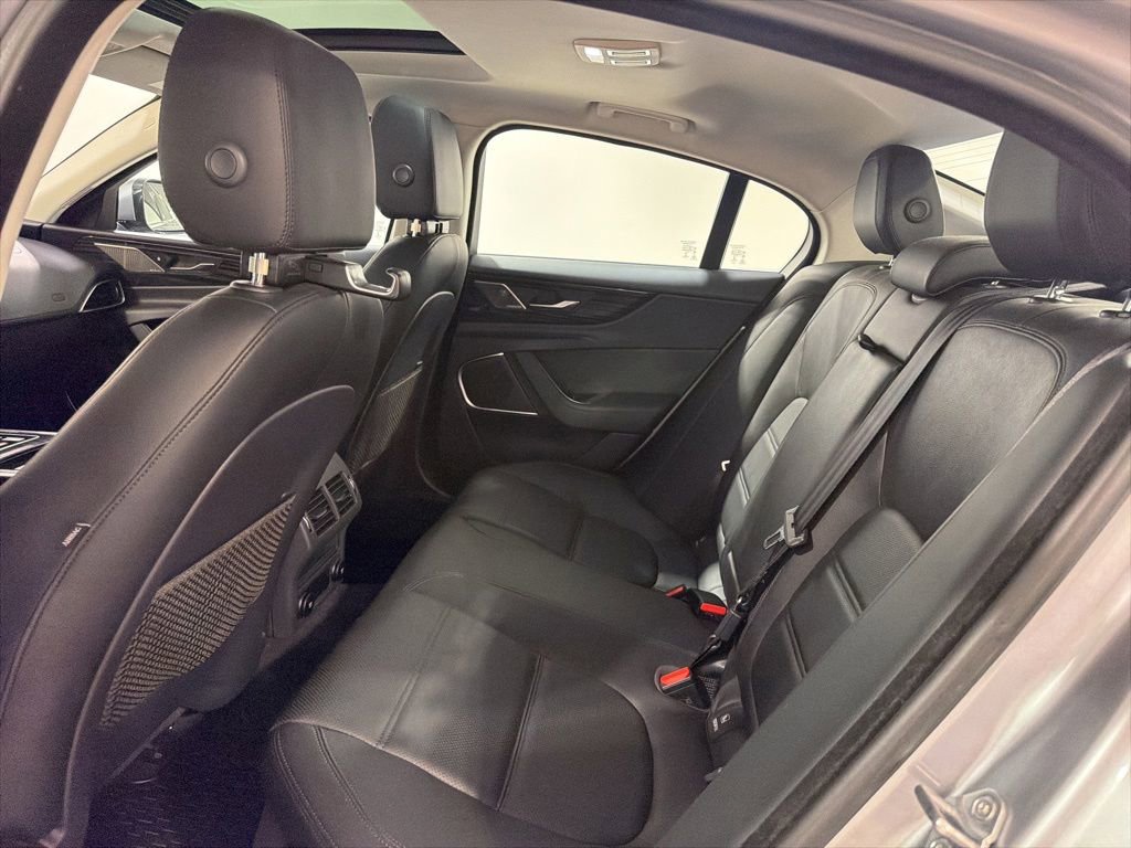 Used 2020 Jaguar XE S AWD/4WD image 22