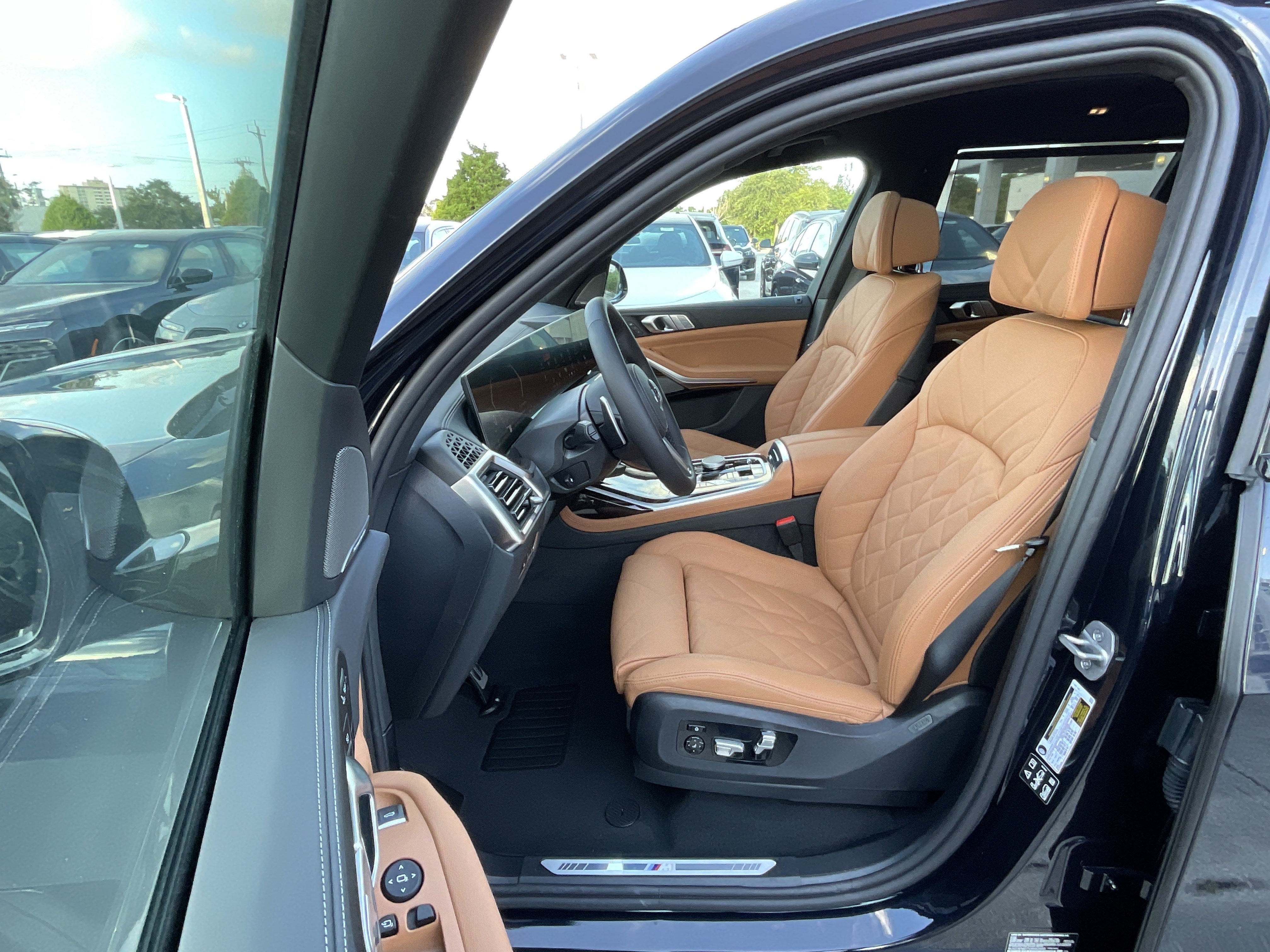 New 2027 BMW X7 xDrive40i w/ M Sport Package AWD/4WD image 10