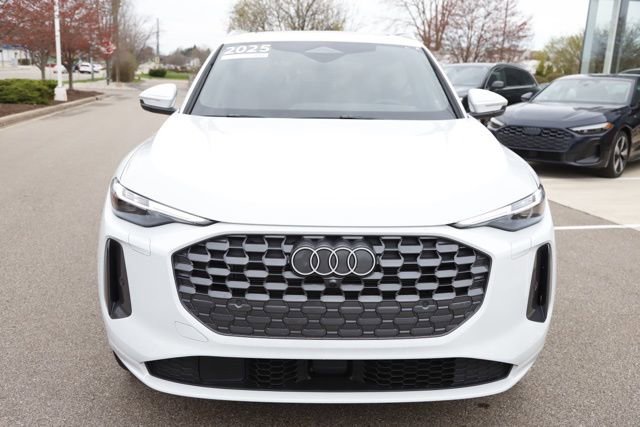 Used 2025 Audi Q5 Premium Plus w/ Premium Plus AWD/4WD image 12