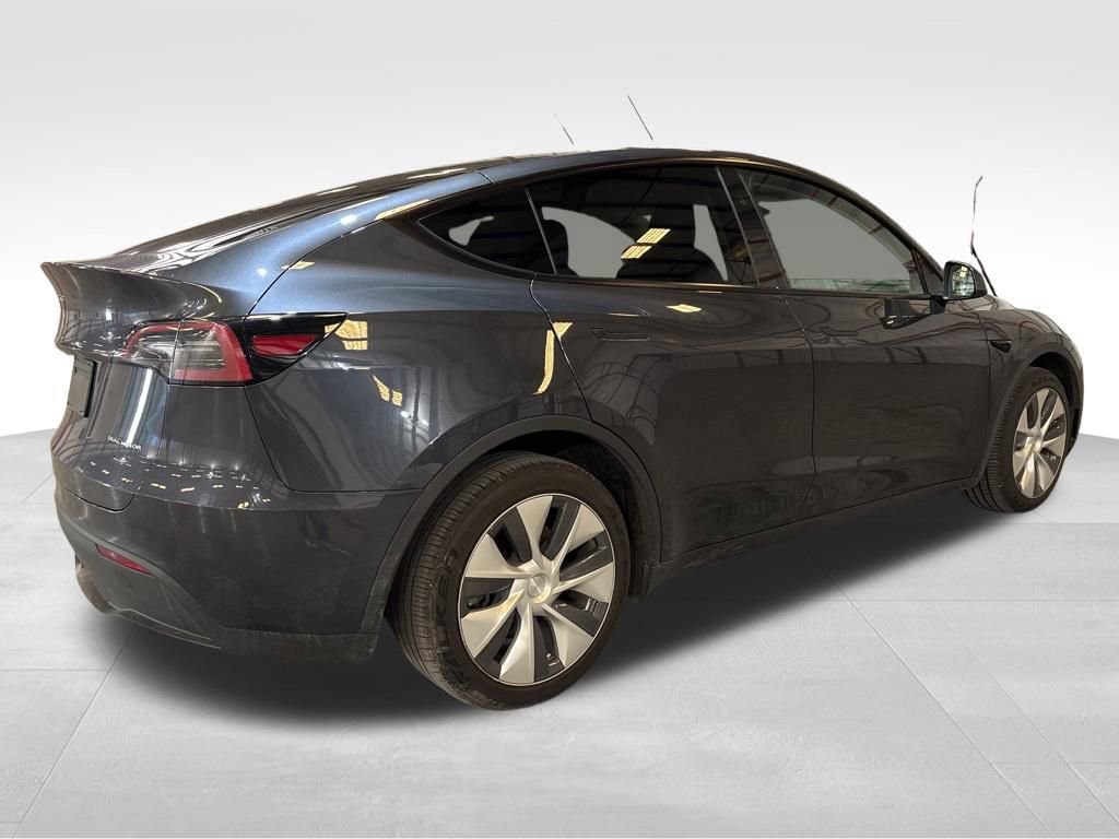 Used 2024 Tesla Model Y Long Range image 5