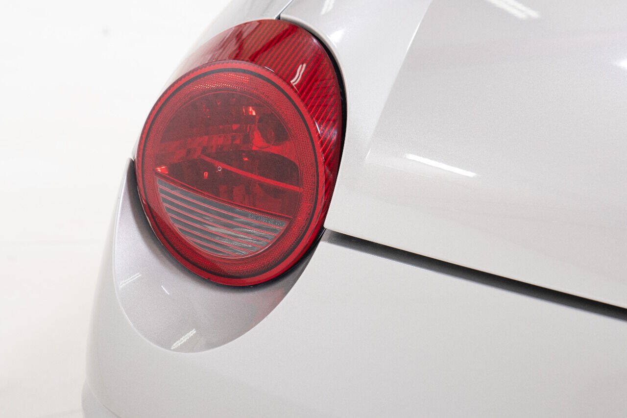 Used 2005 Ford Thunderbird RWD image 40