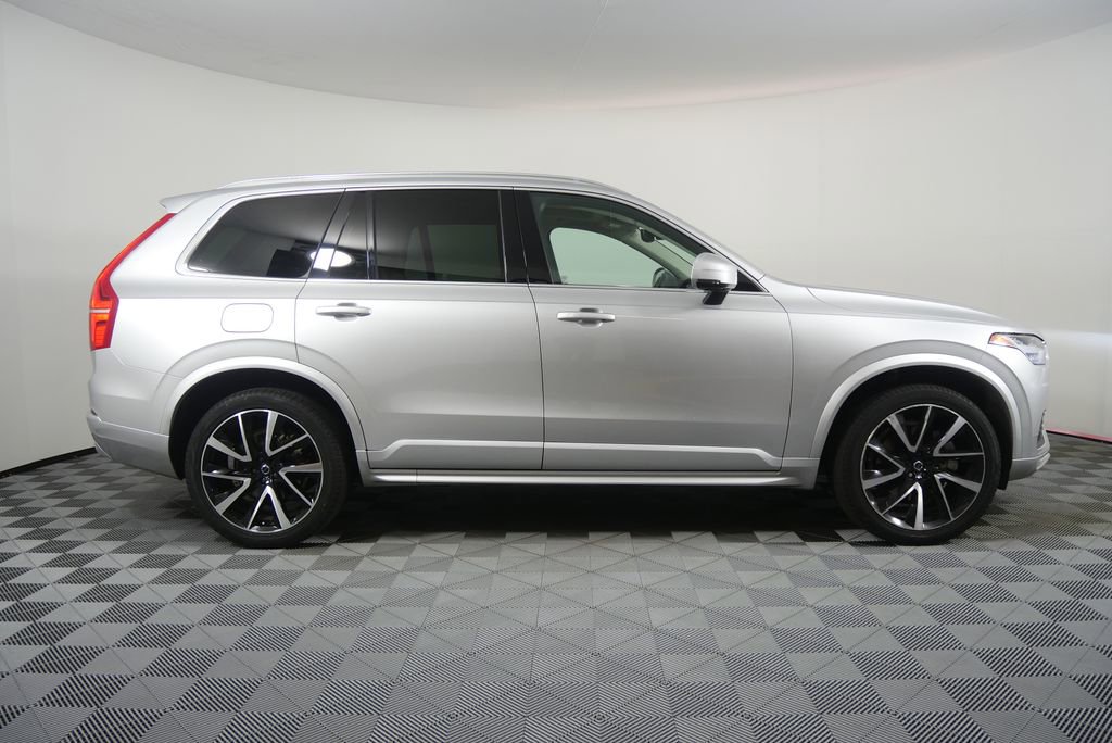 Used 2022 Volvo XC90 T6 Momentum w/ Advanced Package image 2
