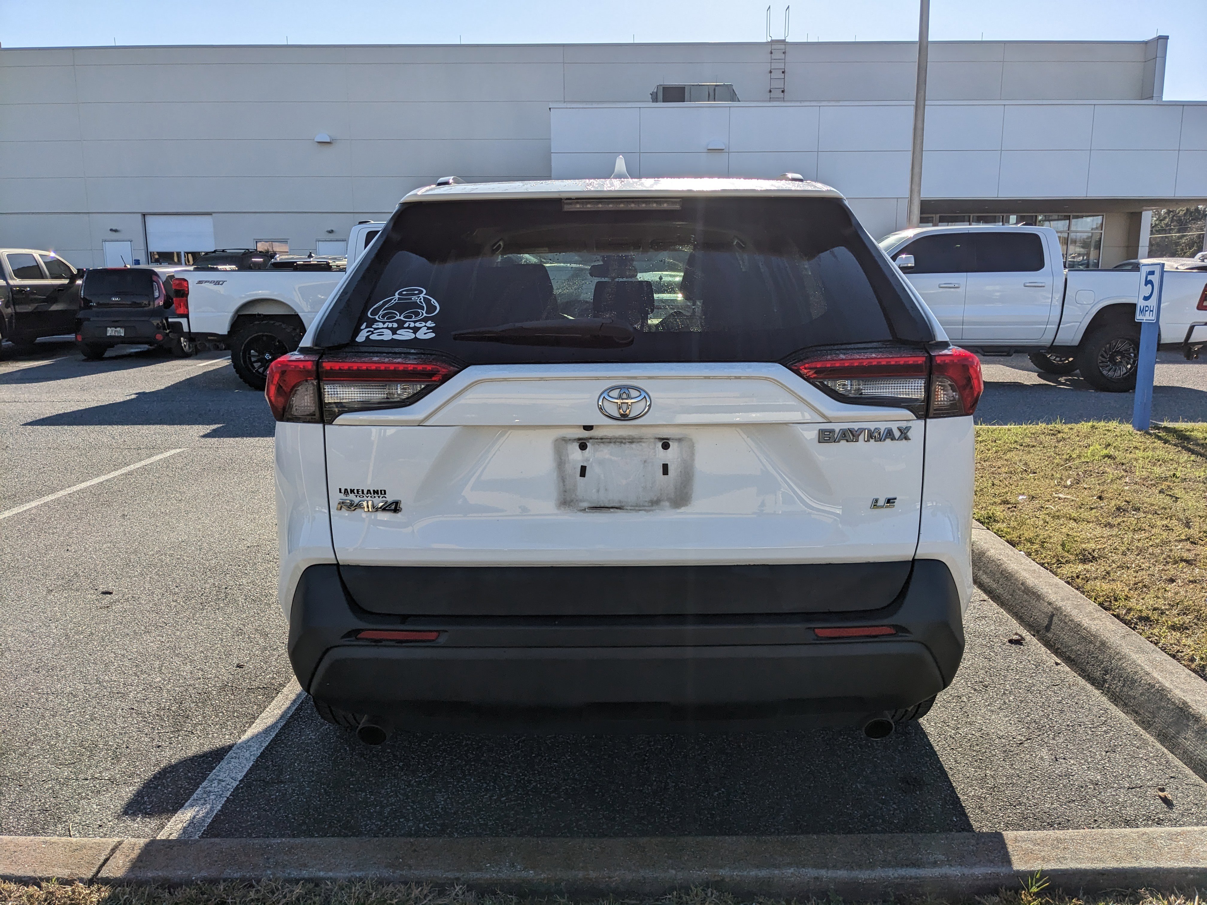 Used 2020 Toyota RAV4 LE image 19