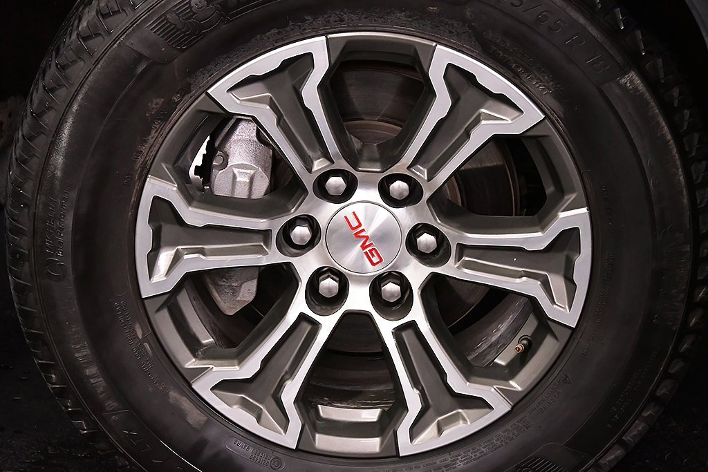 Used 2024 GMC Sierra 1500 SLT image 9