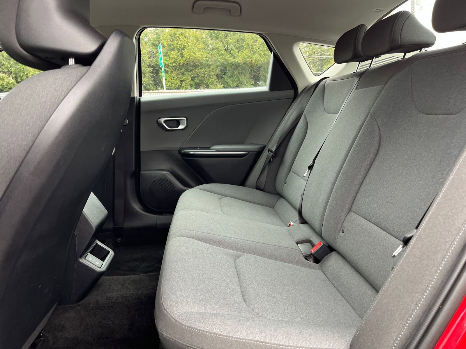 Used 2025 Kia K4 LXS image 24