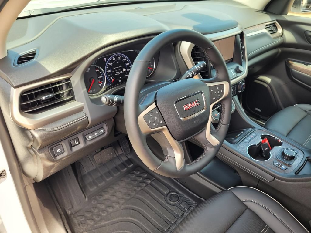 Used 2023 GMC Acadia Denali w/ Trailering Package FWD image 9