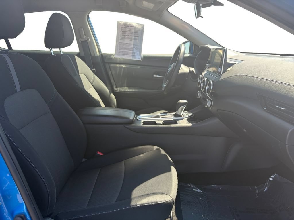 Used 2023 Nissan Sentra SV FWD image 17