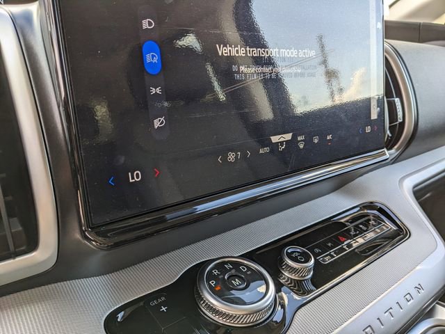 New 2025 Ford Expedition Active image 25