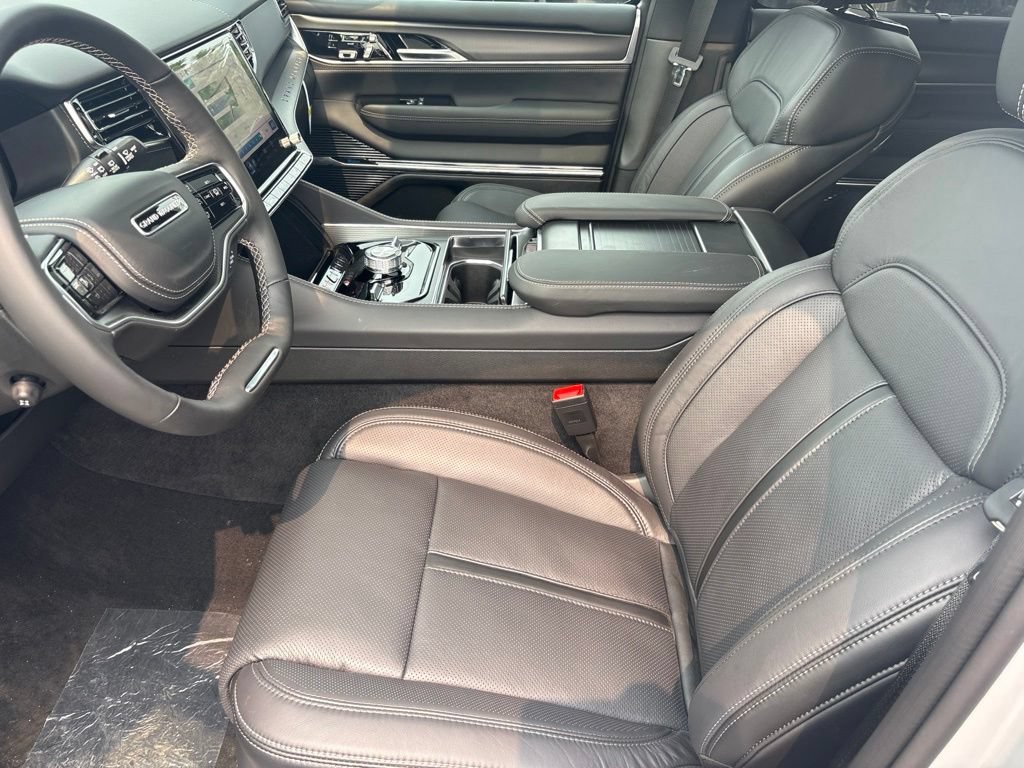 New 2026 Jeep Grand Wagoneer Summit AWD/4WD image 19