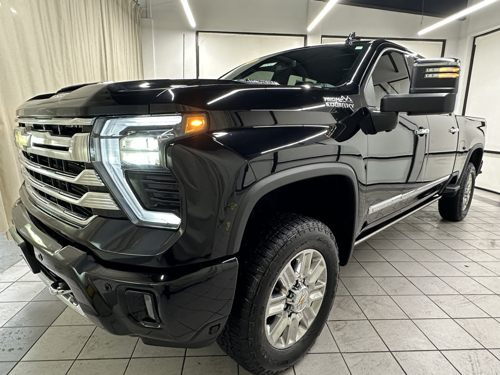 Used 2024 Chevrolet Silverado 2500 High Country AWD/4WD image 13